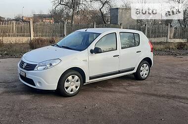 Dacia Sandero 2010