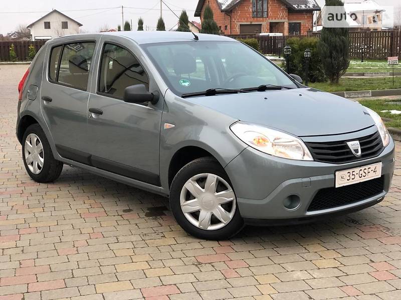 Хэтчбек Dacia Sandero 2009 в Стрые