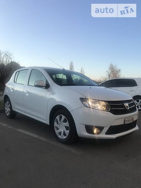 Хетчбек Dacia Sandero 2013 в Черкасах