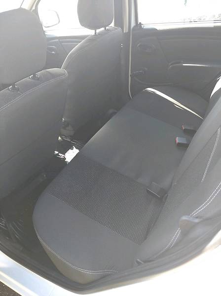 Хетчбек Dacia Sandero 2011 в Теофіполі