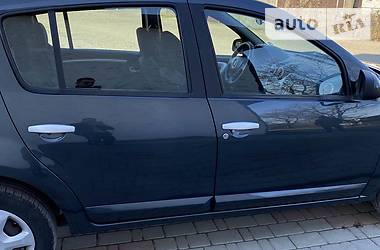 Хетчбек Dacia Sandero 2008 в 