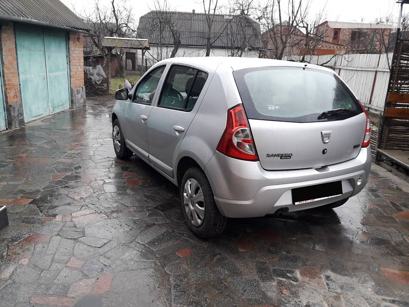 Хетчбек Dacia Sandero 2011 в Бердичеві
