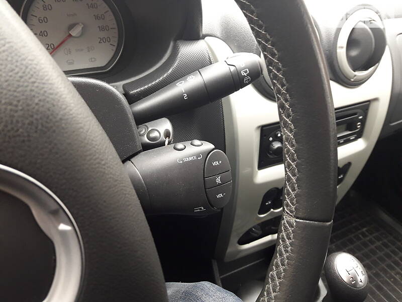 Хетчбек Dacia Sandero 2011 в Бердичеві