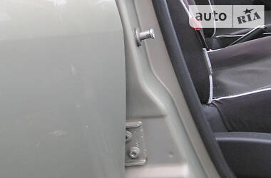 Хетчбек Dacia Sandero 2009 в 