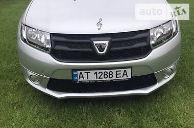 Хетчбек Dacia Sandero 2016 в 