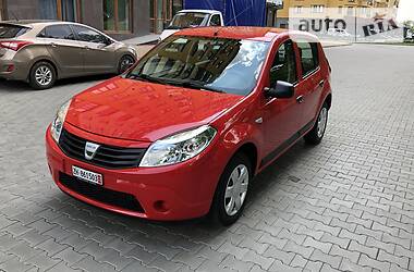 Хетчбек Dacia Sandero 2010 в 