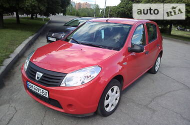 Хетчбек Dacia Sandero 2009 в 