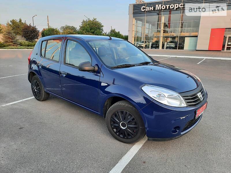 Хетчбек Dacia Sandero 2010 в Полтаві фото 8 Хетчбек Dacia Sandero 2010 в Полтаві
