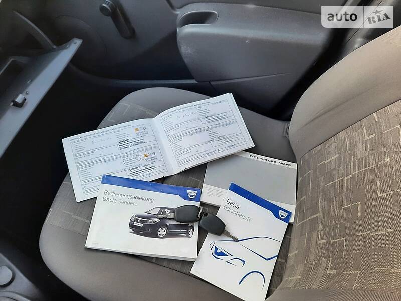 Хетчбек Dacia Sandero 2010 в Полтаві фото 39 Хетчбек Dacia Sandero 2010 в Полтаві