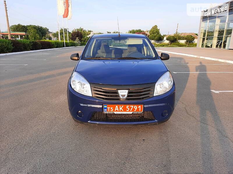 Хетчбек Dacia Sandero 2010 в Полтаві фото 62 Хетчбек Dacia Sandero 2010 в Полтаві