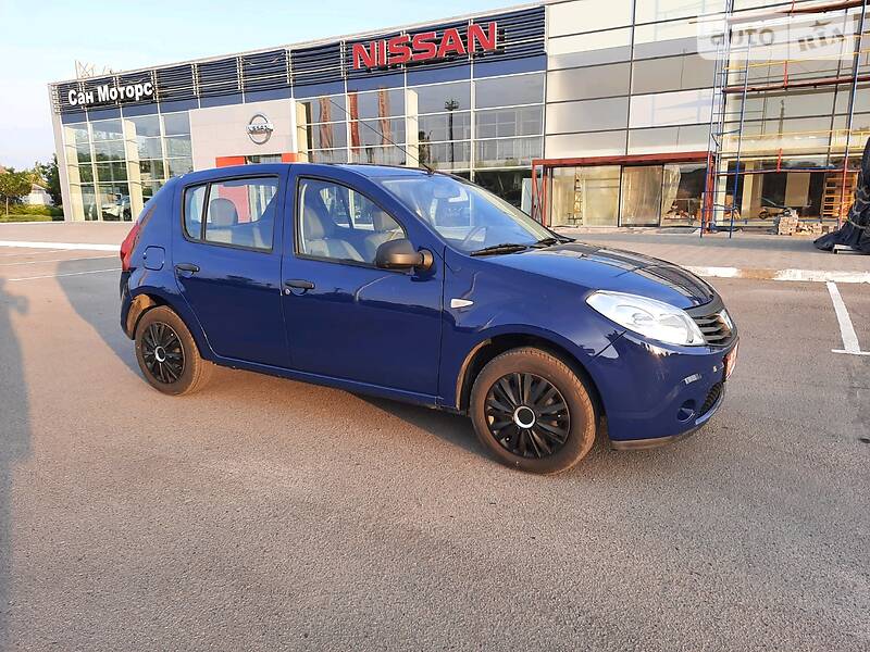Хетчбек Dacia Sandero 2010 в Полтаві фото 71 Хетчбек Dacia Sandero 2010 в Полтаві