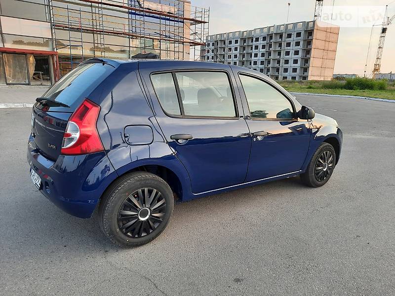 Хетчбек Dacia Sandero 2010 в Полтаві фото 87 Хетчбек Dacia Sandero 2010 в Полтаві