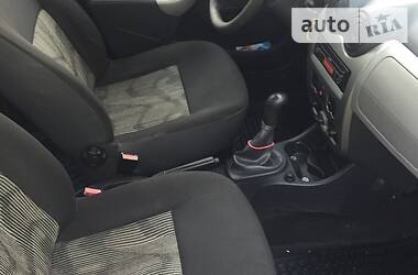 Хетчбек Dacia Sandero 2011 в 