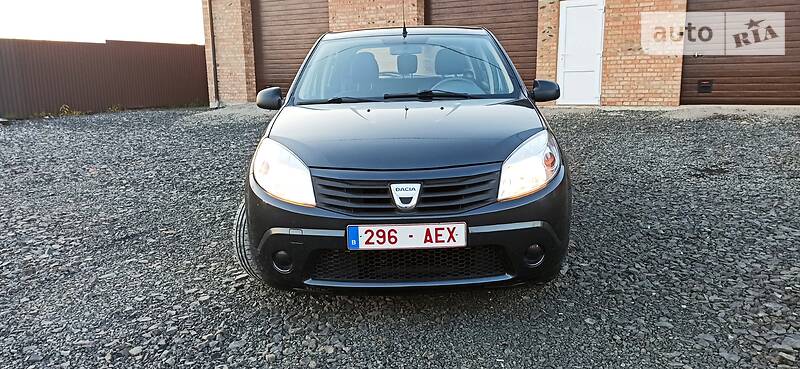 Хетчбек Dacia Sandero 2008 в Луцьку