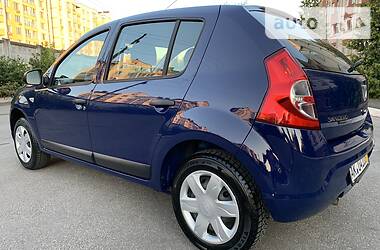 Хетчбек Dacia Sandero 2009 в Вінниці