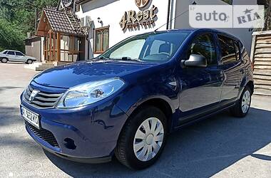 Хэтчбек Dacia Sandero 2009 в Житомире