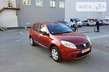 Хэтчбек Dacia Sandero 2009 в Львове