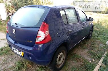 Хэтчбек Dacia Sandero 2009 в Виннице