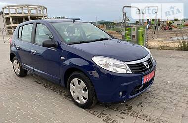 Dacia Sandero 2008