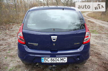 Хэтчбек Dacia Sandero 2009 в Сумах