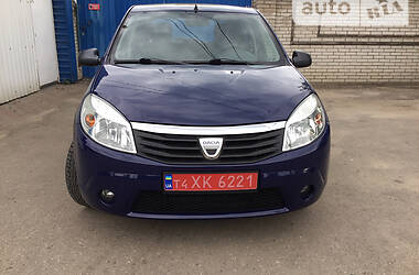 Хетчбек Dacia Sandero 2009 в Житомирі
