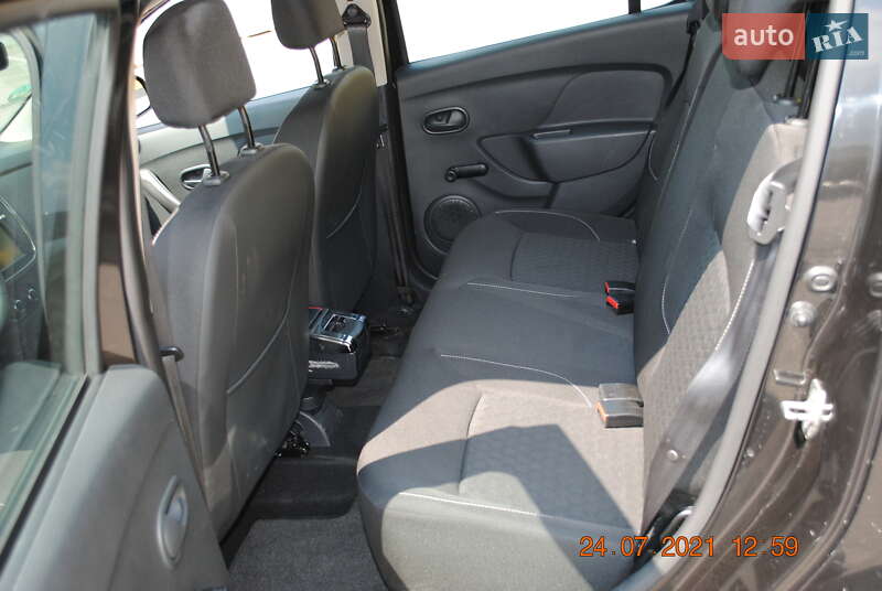 Хетчбек Dacia Sandero 2012 в Кропивницькому