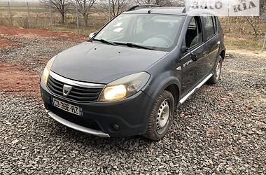 Внедорожник / Кроссовер Dacia Sandero 2012 в Владимир-Волынском