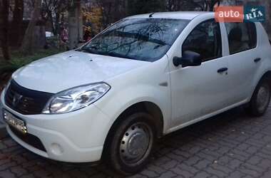 Хэтчбек Dacia Sandero 2011 в Львове