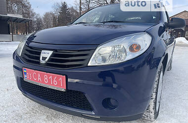 Хэтчбек Dacia Sandero 2009 в Бахмаче