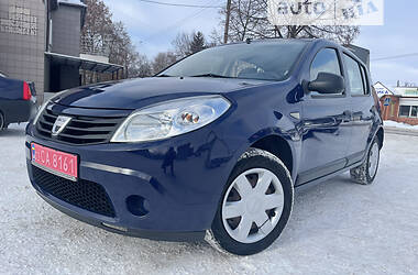 Хэтчбек Dacia Sandero 2009 в Бахмаче