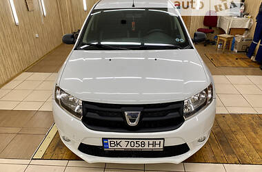 Хэтчбек Dacia Sandero 2013 в Нетешине