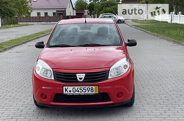 Універсал Dacia Sandero 2009 в 