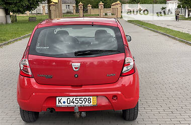 Універсал Dacia Sandero 2009 в 
