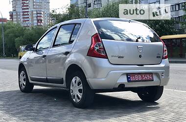 Хетчбек Dacia Sandero 2008 в Києві