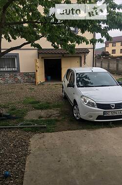 Dacia Sandero 2012