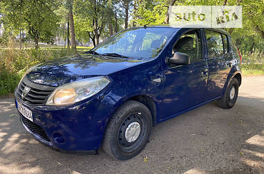 Хетчбек Dacia Sandero 2009 в Рівному