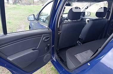 Хэтчбек Dacia Sandero 2009 в 