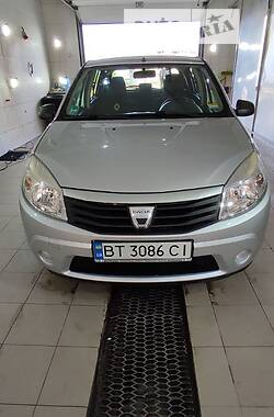 Хэтчбек Dacia Sandero 2009 в Черноморске