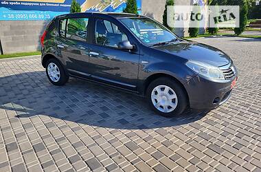 Хэтчбек Dacia Sandero 2008 в Кропивницком