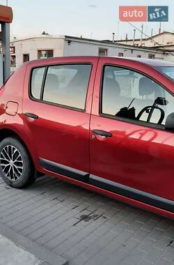 Хэтчбек Dacia Sandero 2011 в Запорожье