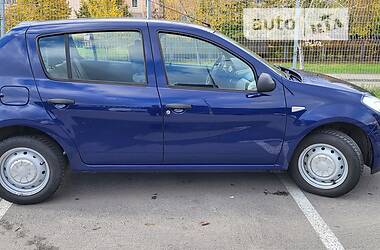 Хетчбек Dacia Sandero 2009 в Дніпрі