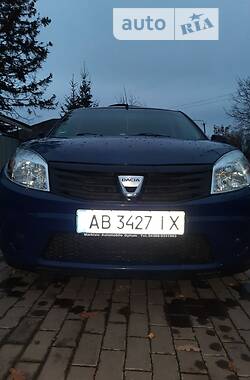 Хэтчбек Dacia Sandero 2009 в Хмельнике