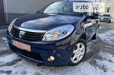 Хэтчбек Dacia Sandero 2009 в Днепре