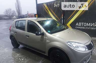 Хэтчбек Dacia Sandero 2009 в Харькове