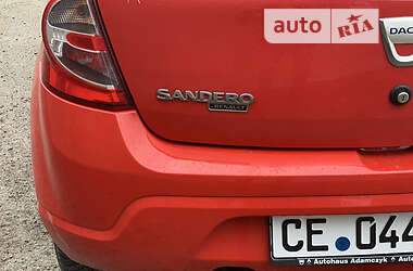 Хэтчбек Dacia Sandero 2008 в 