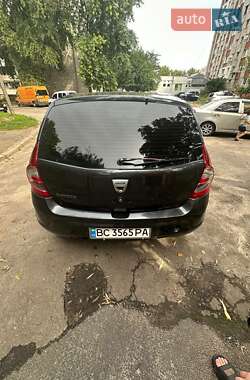 Dacia Sandero 2010