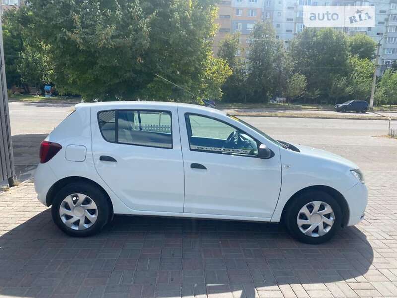 Хэтчбек Dacia Sandero 2018 в Кропивницком