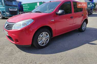 Хэтчбек Dacia Sandero 2009 в Виннице