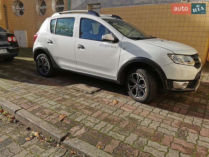 Dacia Sandero 2013