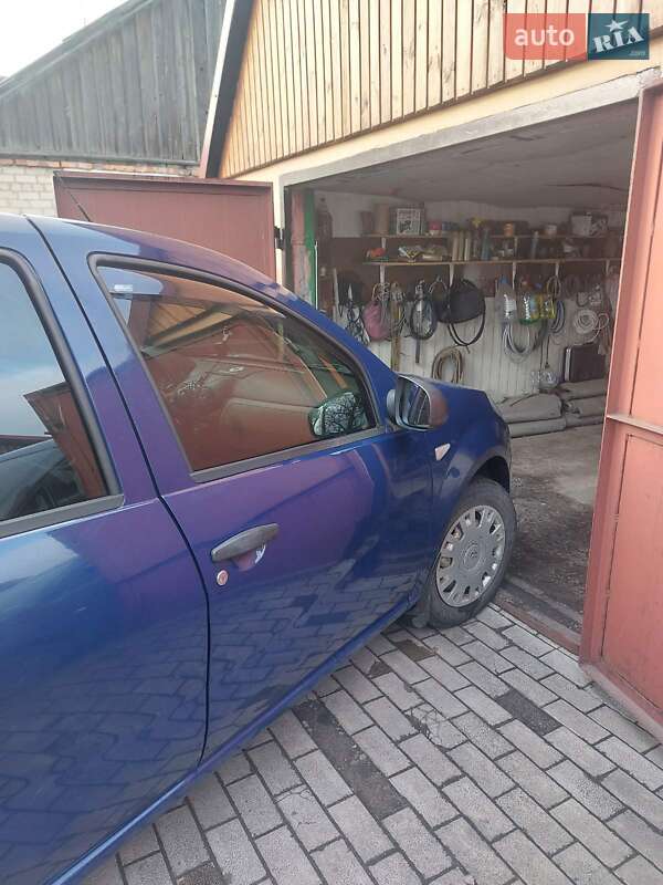 Хетчбек Dacia Sandero 2009 в Покровську